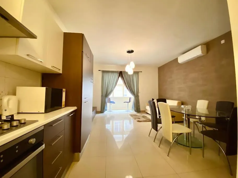 Good Value For Money - Close To D Seafront & Bars Sliema