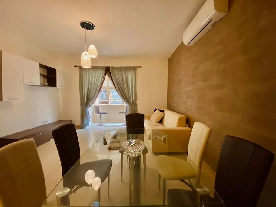 Good Value For Money - Close To D Seafront & Bars Sliema Malta